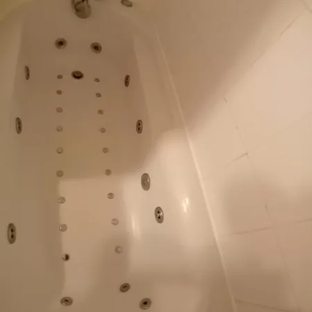 Chartreux Baignoire Massante ,a 3 Minutes Du Centre En Bus! 2 Etoiles Atout France Apartment Voiron