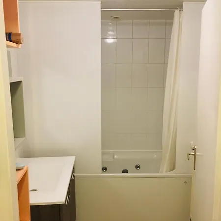 Chartreux Baignoire Massante ,a 3 Minutes Du Centre En Bus! 2 Etoiles Atout France Apartment